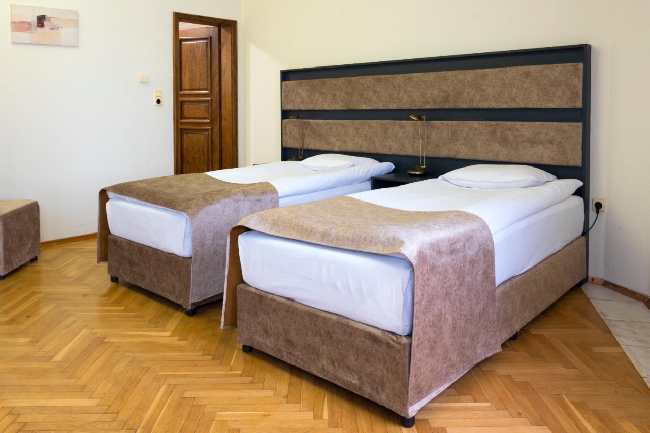 Hotel Slaviani Димитровград Экстерьер фото